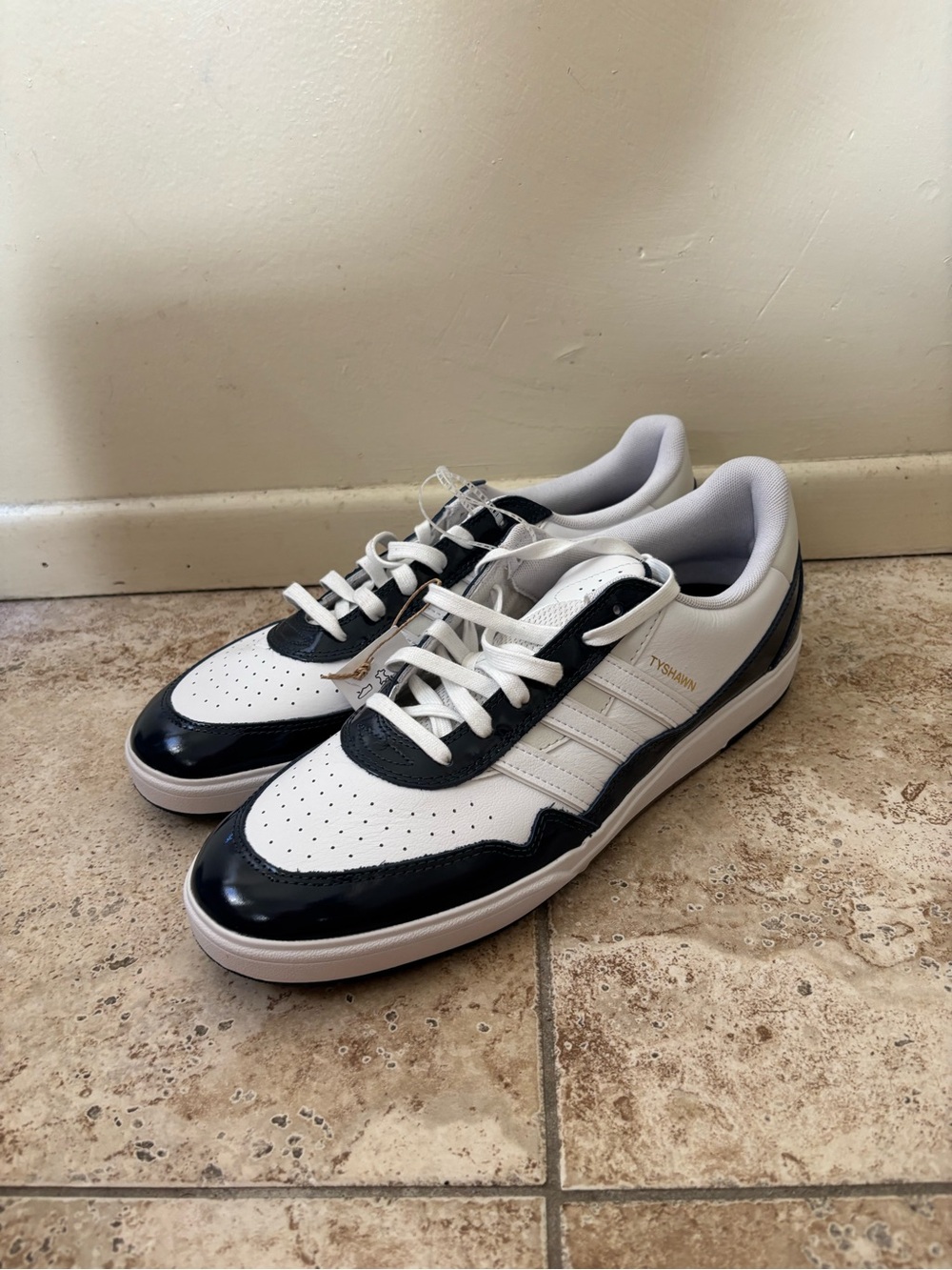 New Adidas Tyshawn II Shoes Mens Size 14 White Leather Skate Sneakers JQ1131